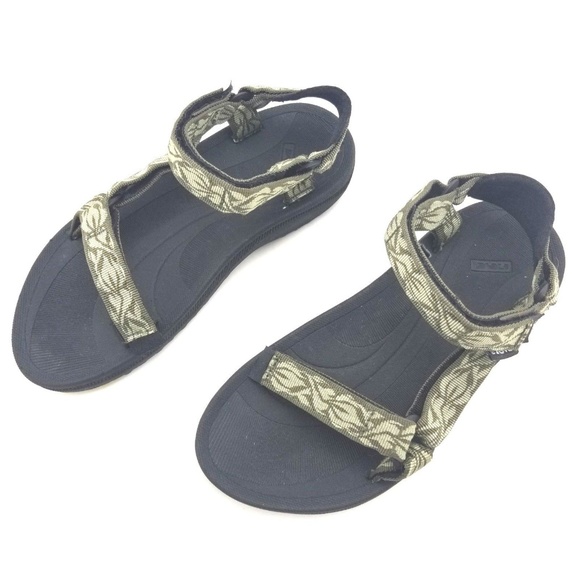 strap hiking sandals